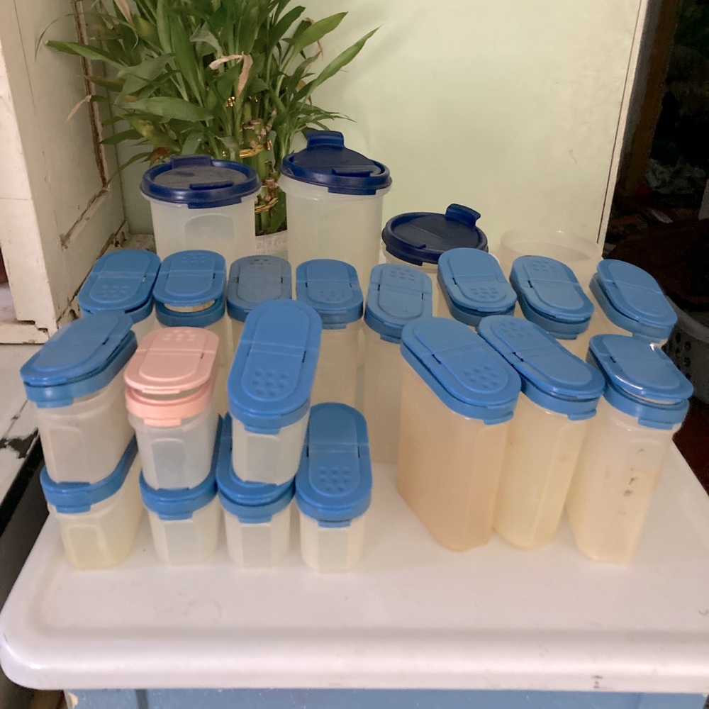 These are Tupperware.For all your spices to stay fresh.  Text 4 additional pics.